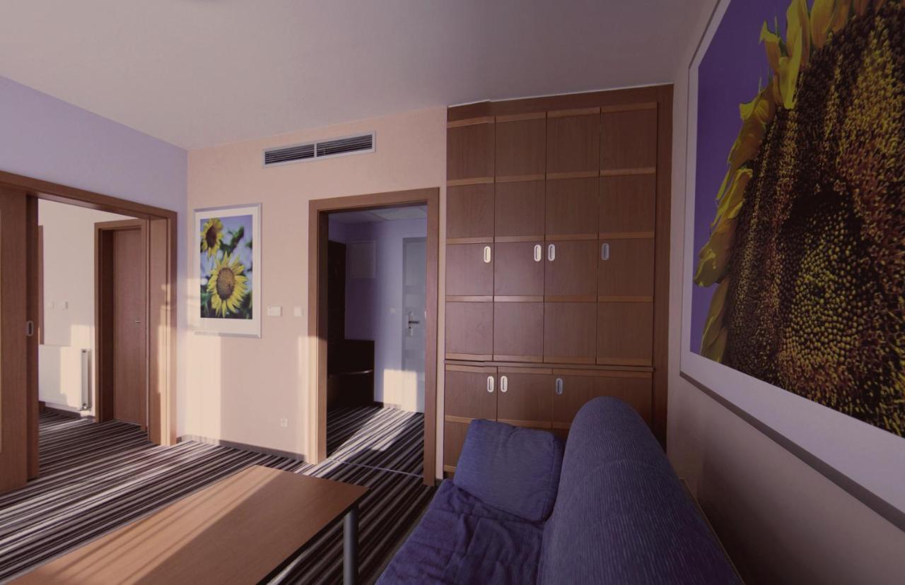 Hotel Air Holíč エクステリア 写真